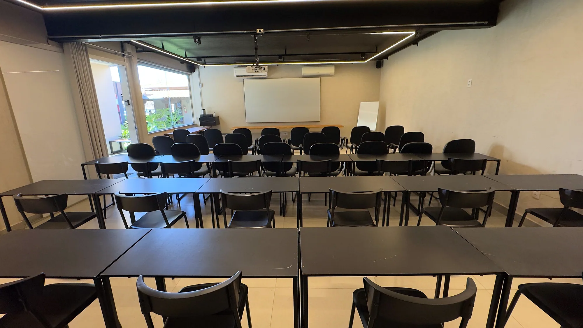 Auditório, Mr. Job Hub
